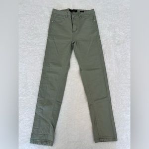 Green risen jeans